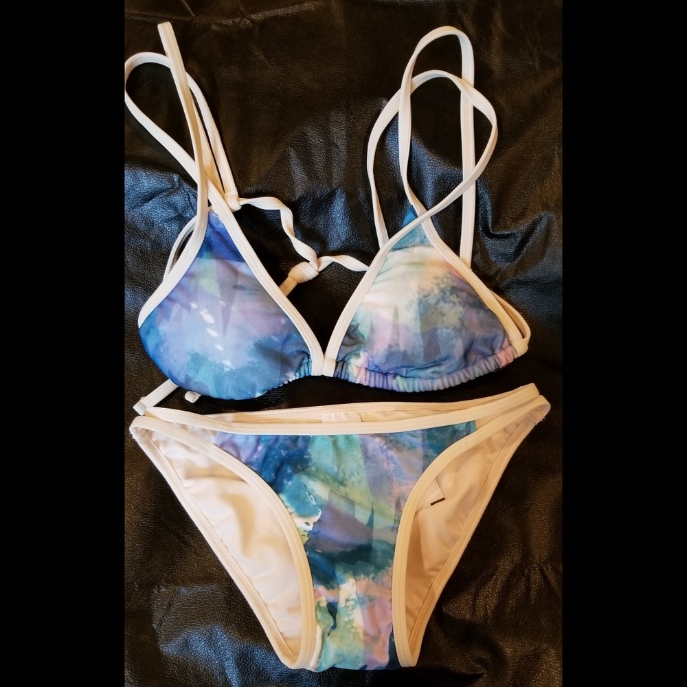 Triangle bikini top multi color mesh
